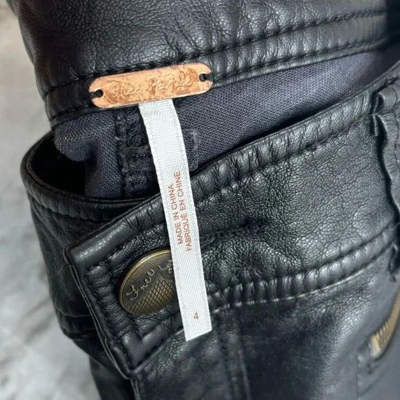 Free People Faux leather Skinny Jeans size 4 Black Gold Zipper detail - Picture 2 of 8